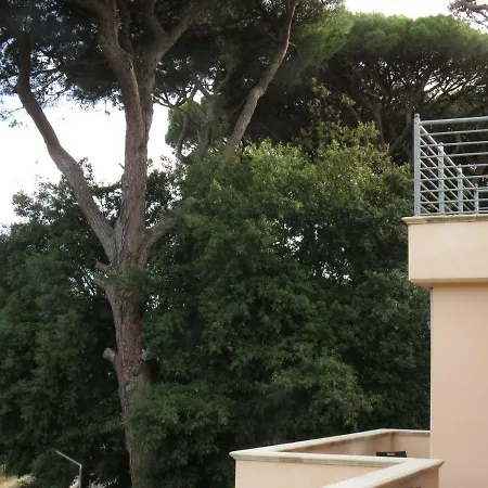 Le Isole Konukevi *